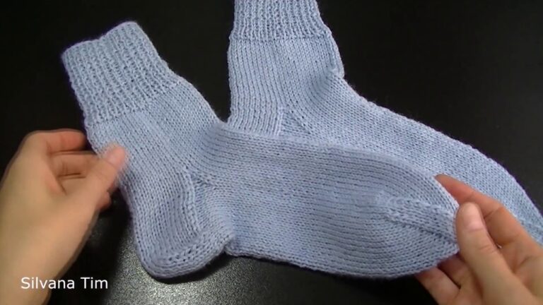Cómo tejer calcetines de lana en dos agujas. 